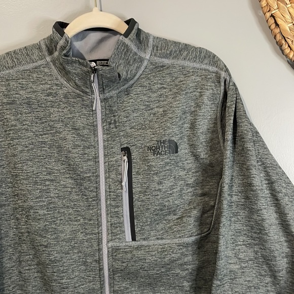 The North Face Zipper Pullover - Picture 2 of 8